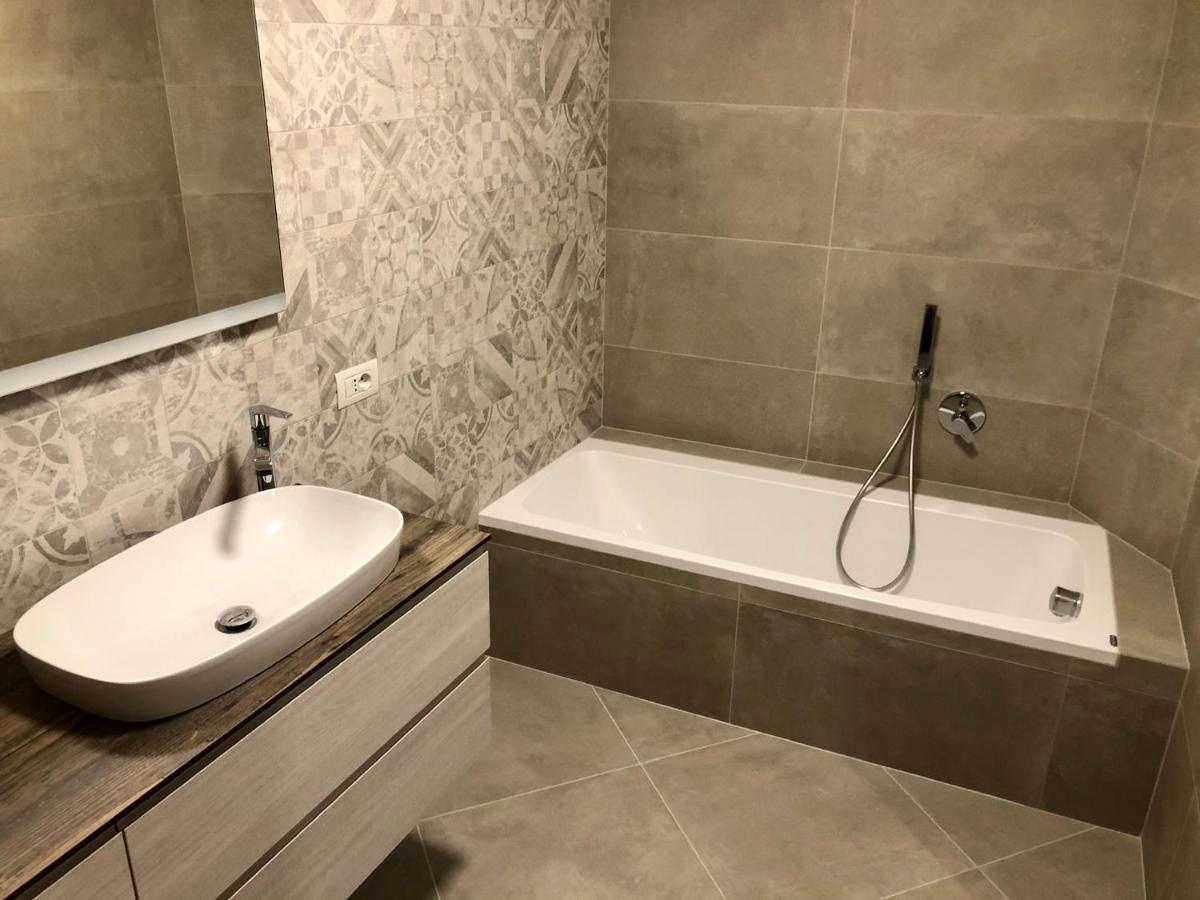 Appartement Casa Elisabetta, Affacciata Sul Golfo à Salò Extérieur photo